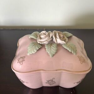 1950’s Bond Ware Porcelain Trinket Box by Lipper & Mann